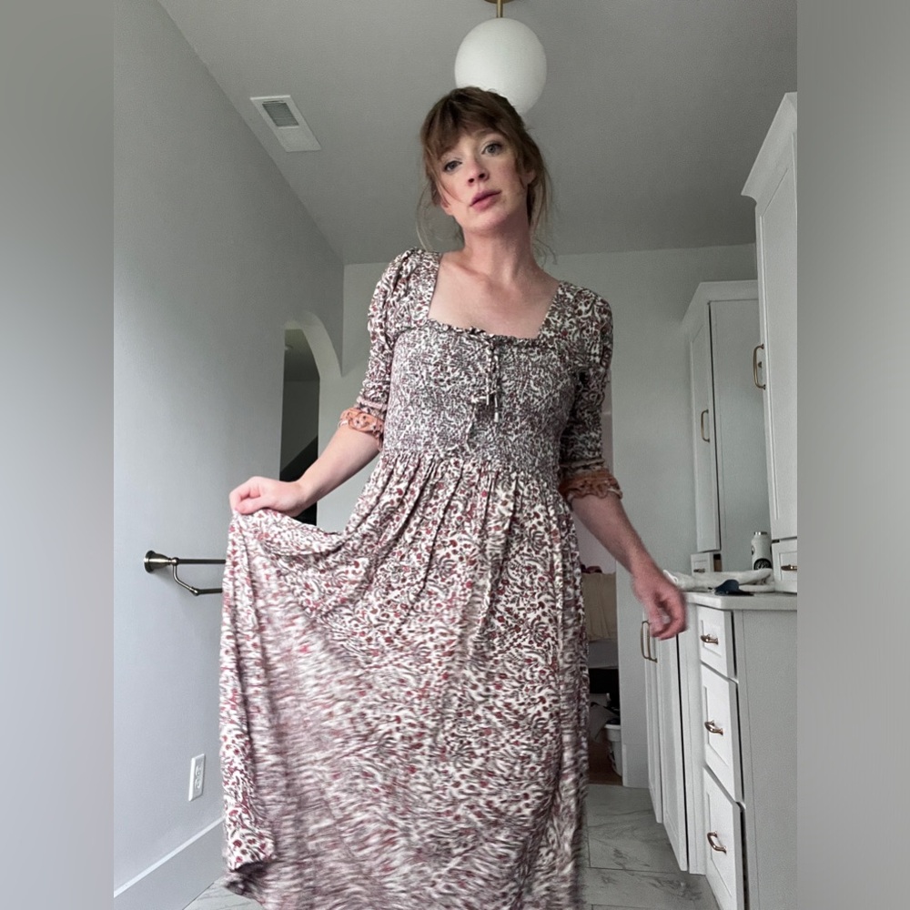 Bl_nk romantic midi dress - Picture 9 of 14